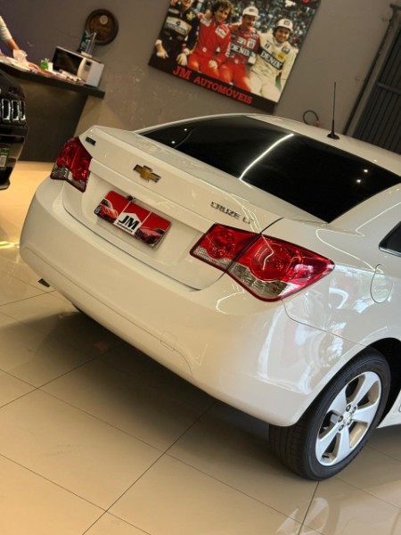 CHEVROLET CRUZE LT 1.8 16V FLEXPOWER 4P AUT. 2014/2014 JM AUTOMÓVEIS VENÂNCIO AIRES / Carros no Vale CHEVROLET CRUZE LT 1.8 16V FLEXPOWER 4P AUT. 2014/2014 JM AUTOMÓVEIS VENÂNCIO AIRES / Carros no Vale