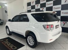 TOYOTA HILUX SW4 2.7 SR 4X2 16V FLEX 4P AUTOMÁTICO 2015/2015 TIAGO AUTOMÓVEIS VENÂNCIO AIRES / Carros no Vale