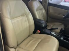 TOYOTA HILUX SW4 2.7 SR 4X2 16V FLEX 4P AUTOMÁTICO 2015/2015 TIAGO AUTOMÓVEIS VENÂNCIO AIRES / Carros no Vale