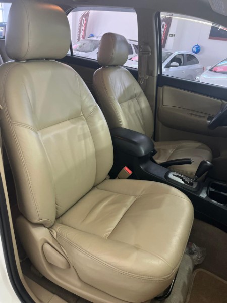 TOYOTA HILUX SW4 2.7 SR 4X2 16V FLEX 4P AUTOMÁTICO 2015/2015 TIAGO AUTOMÓVEIS VENÂNCIO AIRES / Carros no Vale