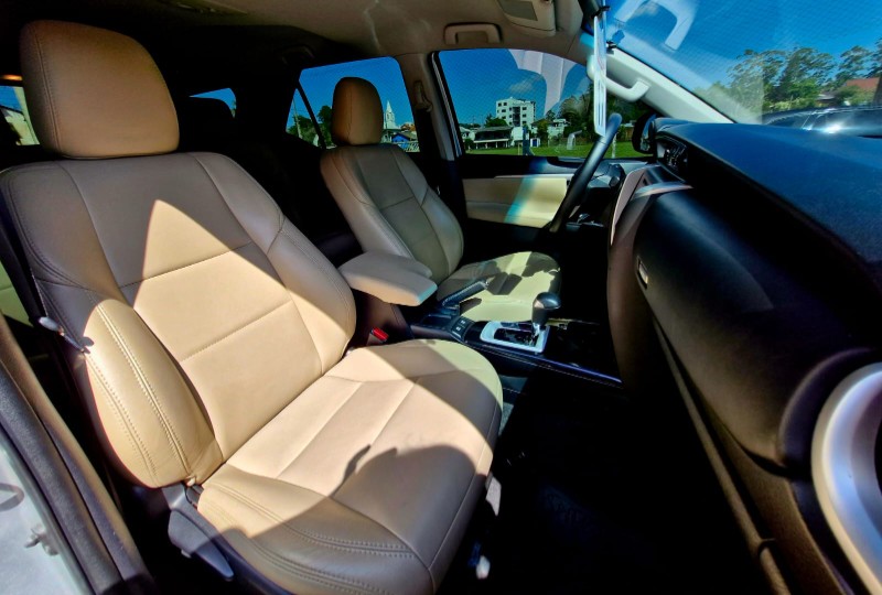 TOYOTA HILUX 2.7 SRV 4X2 CD 16V FLEX 4P AUTOMÁTICO 2017/2017 CRUZEIRO MULTIMARCAS CRUZEIRO DO SUL / Carros no Vale