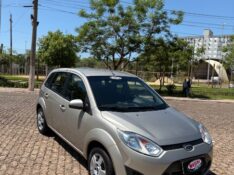 FORD FIESTA 1.6 16V FLEX MEC 5P 2013/2013 NEURI VEÍCULOS LAJEADO / Carros no Vale