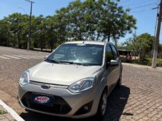FORD FIESTA 1.6 16V FLEX MEC 5P 2013/2013 NEURI VEÍCULOS LAJEADO / Carros no Vale