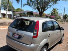 FORD FIESTA 1.6 16V FLEX MEC 5P 2013/2013 NEURI VEÍCULOS LAJEADO / Carros no Vale