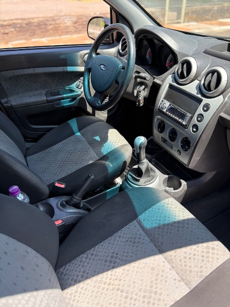 FORD FIESTA 1.6 16V FLEX MEC 5P 2013/2013 NEURI VEÍCULOS LAJEADO / Carros no Vale