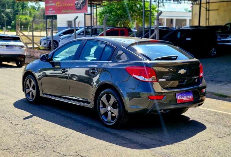 CHEVROLET CRUZE 1.8 LT SPORT6 16V FLEX 4P AUTOMATICO 2013/2013 CRUZEIRO MULTIMARCAS CRUZEIRO DO SUL / Carros no Vale
