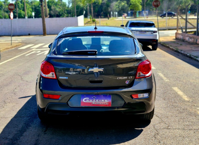 CHEVROLET CRUZE 1.8 LT SPORT6 16V FLEX 4P AUTOMATICO 2013/2013 CRUZEIRO MULTIMARCAS CRUZEIRO DO SUL / Carros no Vale