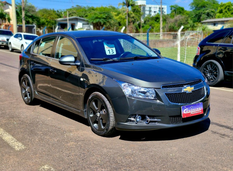 CHEVROLET CRUZE 1.8 LT SPORT6 16V FLEX 4P AUTOMATICO 2013/2013 CRUZEIRO MULTIMARCAS CRUZEIRO DO SUL / Carros no Vale