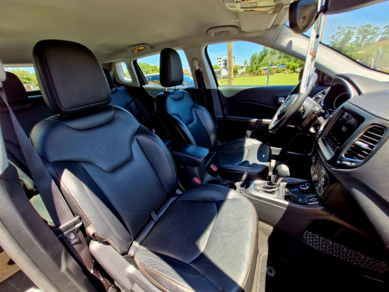 JEEP COMPASS 2.0 16V LONGITUDE 4X4 2018/2018 CRUZEIRO MULTIMARCAS CRUZEIRO DO SUL / Carros no Vale