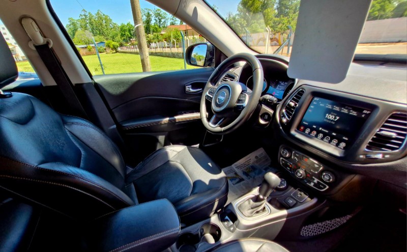 JEEP COMPASS 2.0 16V LONGITUDE 4X4 2018/2018 CRUZEIRO MULTIMARCAS CRUZEIRO DO SUL / Carros no Vale