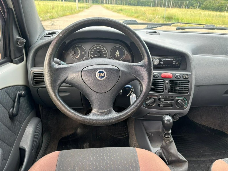 FIAT PALIO YOUNG /2002 RT 811 VEÍCULOS ARROIO DO MEIO / Carros no Vale
