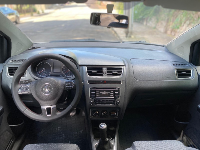 VOLKSWAGEN FOX TREND 1.0 8V 2014/2014 ESTAÇÃO DO CARRO ESTRELA / Carros no Vale