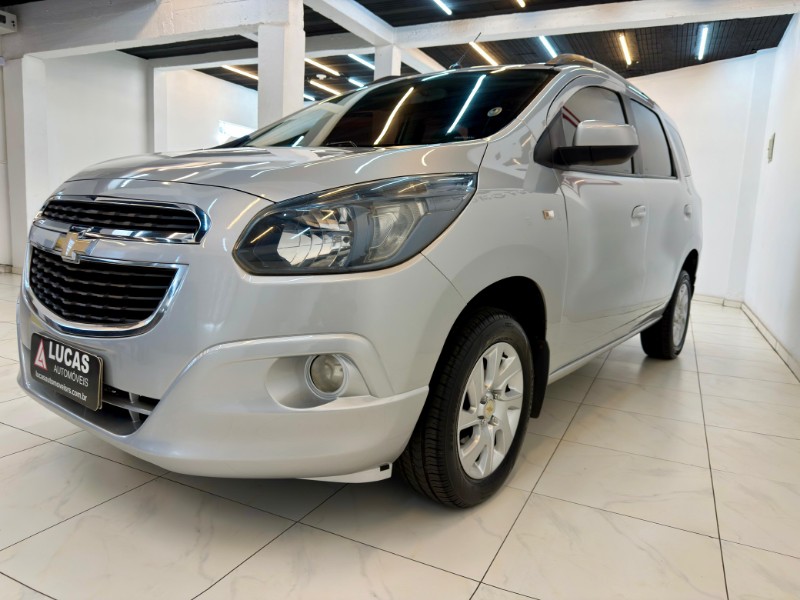CHEVROLET SPIN LTZ 1.8 7 LUGARES 2014/2014 LUCAS AUTOMÓVEIS BOM RETIRO DO SUL / Carros no Vale