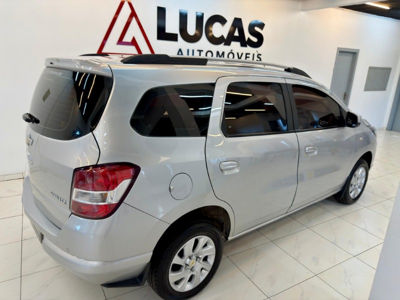 CHEVROLET SPIN LTZ 1.8 7 LUGARES 2014/2014 LUCAS AUTOMÓVEIS BOM RETIRO DO SUL / Carros no Vale