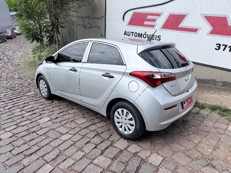 HYUNDAI HB20 1.0 12V FLEX COMFORT MANUAL 2017/2017 ELY AUTOMÓVEIS LAJEADO / Carros no Vale