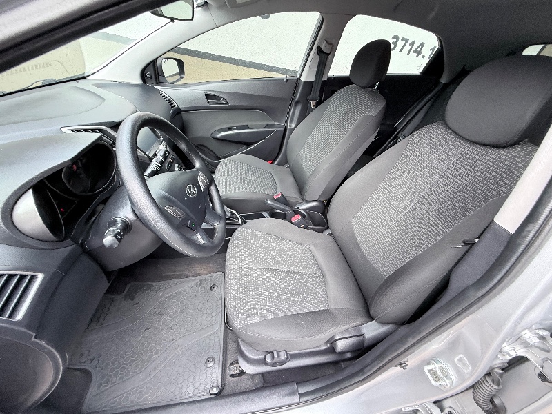 HYUNDAI HB20 1.0 12V FLEX COMFORT MANUAL 2017/2017 ELY AUTOMÓVEIS LAJEADO / Carros no Vale