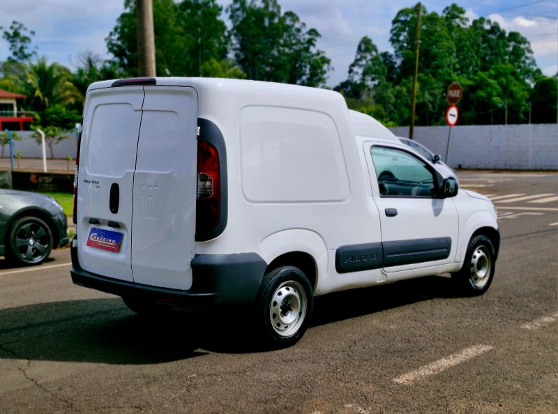 FIAT FIORINO 1.4 MPI FURGÃO HARD WORKING 8V FLEX 2P MANUAL 2017/2018 CRUZEIRO MULTIMARCAS CRUZEIRO DO SUL / Carros no Vale