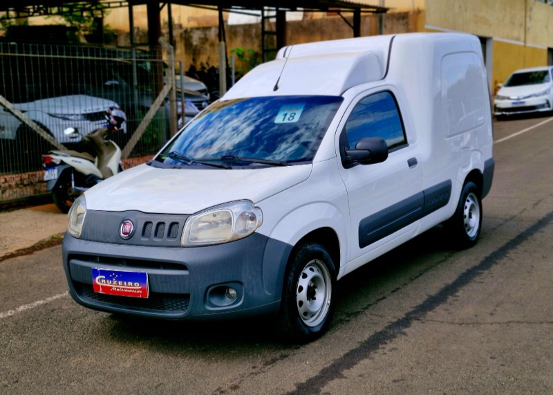 FIAT FIORINO 1.4 MPI FURGÃO HARD WORKING 8V FLEX 2P MANUAL 2017/2018 CRUZEIRO MULTIMARCAS CRUZEIRO DO SUL / Carros no Vale