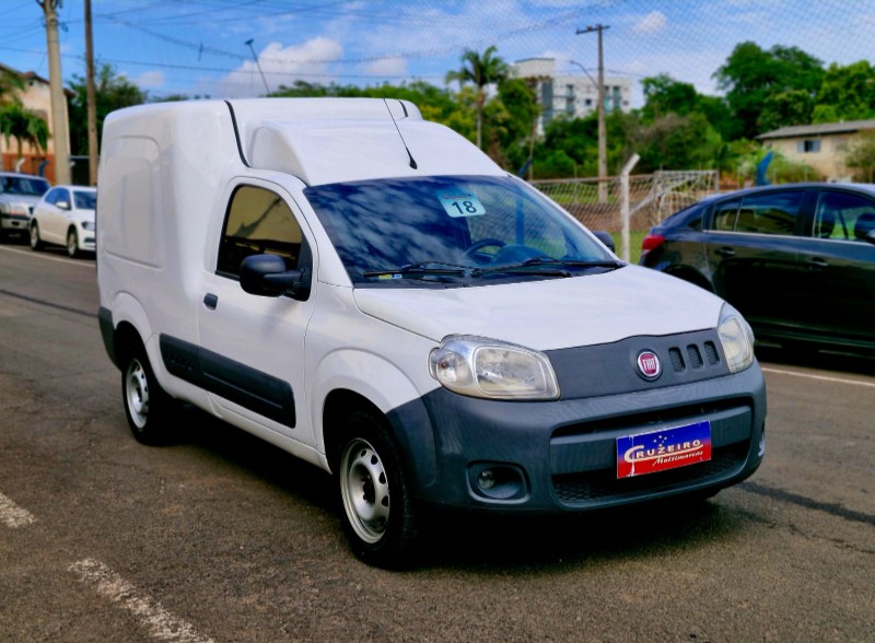 FIAT FIORINO 1.4 MPI FURGÃO HARD WORKING 8V FLEX 2P MANUAL 2017/2018 CRUZEIRO MULTIMARCAS CRUZEIRO DO SUL / Carros no Vale