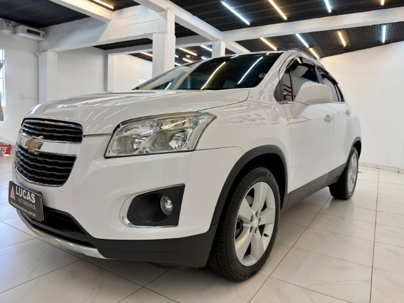 CHEVROLET TRACKER LTZ 1.8 AT 2014/2014 LUCAS AUTOMÓVEIS BOM RETIRO DO SUL / Carros no Vale