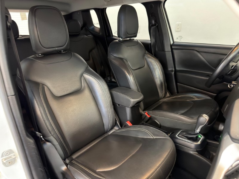 JEEP RENEGADE LONGITUDE 1.8 4X2 FLEX 16V AUT. 2021/2021 LUCAS AUTOMÓVEIS BOM RETIRO DO SUL / Carros no Vale