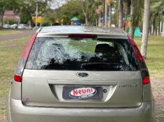 FORD FIESTA 1.6 16V FLEX MEC 5P 2013/2013 NEURI VEÍCULOS LAJEADO / Carros no Vale