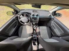 FORD FIESTA 1.6 16V FLEX MEC 5P 2013/2013 NEURI VEÍCULOS LAJEADO / Carros no Vale