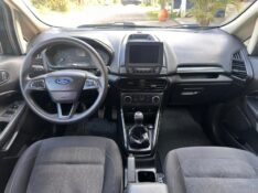 FORD ECOSPORT SE 1.5 /2020 MENEGHINI VEÍCULOS ARROIO DO MEIO / Carros no Vale