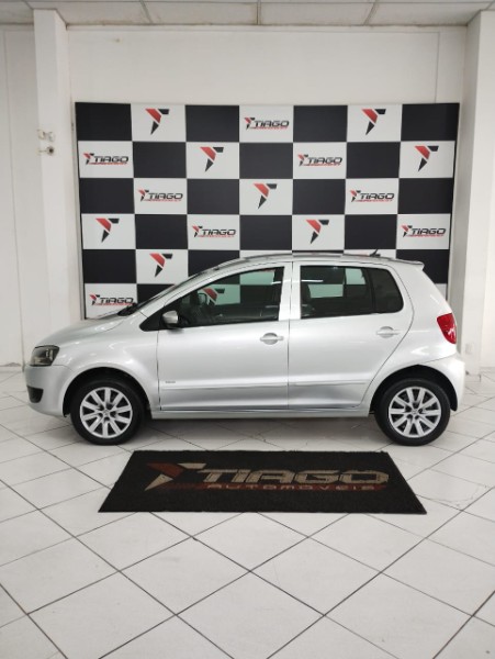 VOLKSWAGEN VW/FOX 1.0 TREND 2011/2011 TIAGO AUTOMÓVEIS VENÂNCIO AIRES / Carros no Vale