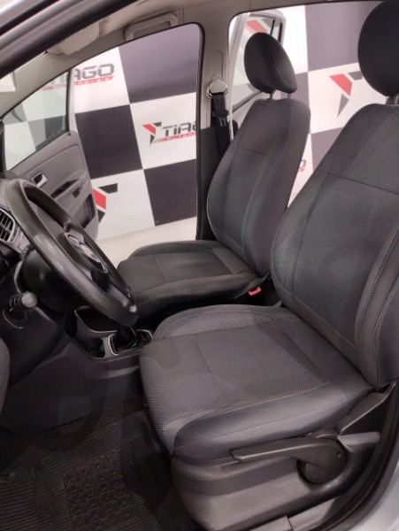 VOLKSWAGEN VW/FOX 1.0 TREND 2011/2011 TIAGO AUTOMÓVEIS VENÂNCIO AIRES / Carros no Vale