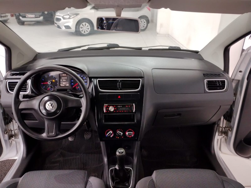 VOLKSWAGEN VW/FOX 1.0 TREND 2011/2011 TIAGO AUTOMÓVEIS VENÂNCIO AIRES / Carros no Vale