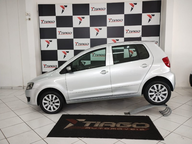 VOLKSWAGEN VW/FOX 1.0 TREND 2011/2011 TIAGO AUTOMÓVEIS VENÂNCIO AIRES / Carros no Vale