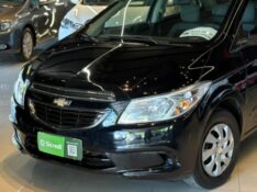 CHEVROLET ONIX 1.0 LS 2013/2013 JM AUTOMÓVEIS VENÂNCIO AIRES / Carros no Vale