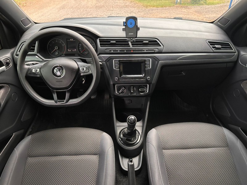 VOLKSWAGEN GOL 1.0 /2017 MENEGHINI VEÍCULOS ARROIO DO MEIO / Carros no Vale