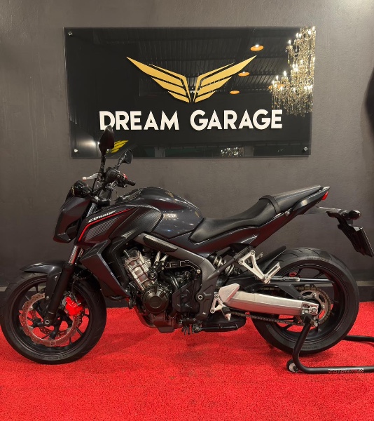 HONDA MOTOS CB 650 F /2015 EXCLUSIVO VEÍCULOS SANTA CRUZ DO SUL / Carros no Vale