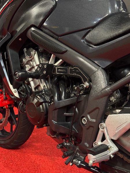 HONDA MOTOS CB 650 F /2015 EXCLUSIVO VEÍCULOS SANTA CRUZ DO SUL / Carros no Vale