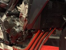 HONDA MOTOS CB 650 F /2015 EXCLUSIVO VEÍCULOS SANTA CRUZ DO SUL / Carros no Vale