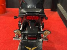 HONDA MOTOS CB 650 F /2015 EXCLUSIVO VEÍCULOS SANTA CRUZ DO SUL / Carros no Vale