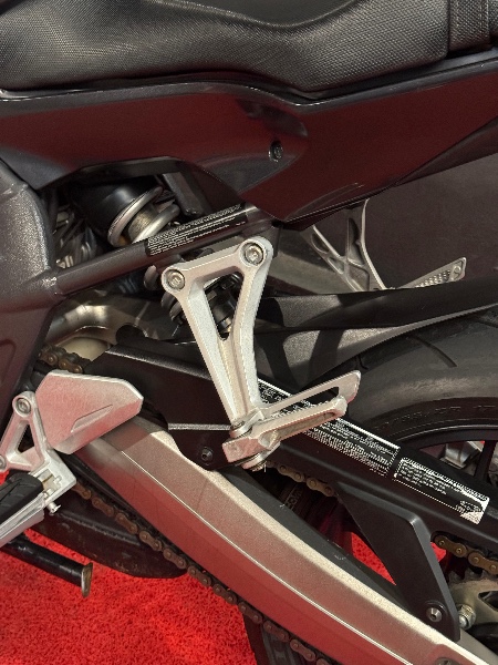 HONDA MOTOS CB 650 F /2015 EXCLUSIVO VEÍCULOS SANTA CRUZ DO SUL / Carros no Vale