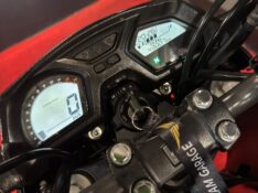 HONDA MOTOS CB 650 F /2015 EXCLUSIVO VEÍCULOS SANTA CRUZ DO SUL / Carros no Vale