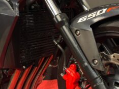 HONDA MOTOS CB 650 F /2015 EXCLUSIVO VEÍCULOS SANTA CRUZ DO SUL / Carros no Vale