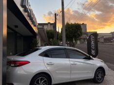TOYOTA YARIS 1.5 16V SEDAN XLS /2023 DE CONTO AUTOMÓVEIS SARANDI / Carros no Vale