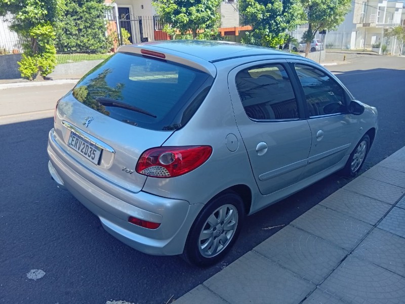PEUGEOT 207 1.4/XR 2011/2012 ALTERNATIVA VEÍCULOS LAJEADO / Carros no Vale