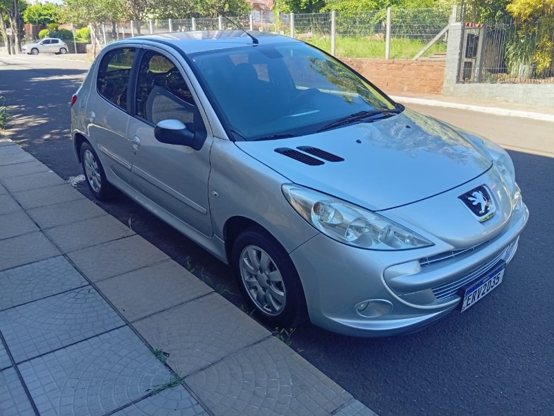 PEUGEOT 207 1.4/XR 2011/2012 ALTERNATIVA VEÍCULOS LAJEADO / Carros no Vale