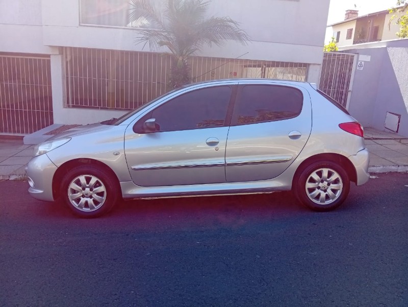 PEUGEOT 207 1.4/XR 2011/2012 ALTERNATIVA VEÍCULOS LAJEADO / Carros no Vale