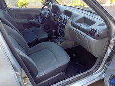 RENAULT CLIO 1.0 AUTHENTIQUE 2006/2006 ALTERNATIVA VEÍCULOS LAJEADO / Carros no Vale
