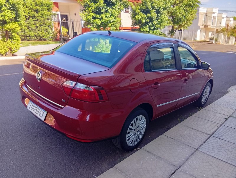 VOLKSWAGEN VOYAGE HIGHLINE 1.6 2013/2014 ALTERNATIVA VEÍCULOS LAJEADO / Carros no Vale