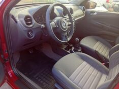 VOLKSWAGEN VOYAGE HIGHLINE 1.6 2013/2014 ALTERNATIVA VEÍCULOS LAJEADO / Carros no Vale