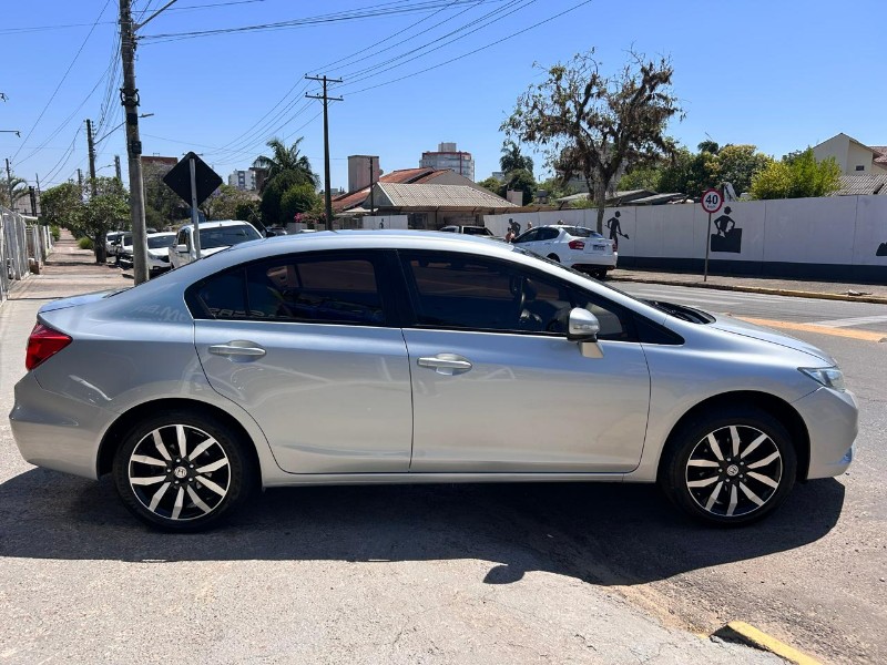 HONDA CIVIC SEDAN LXR 2.0 FLEXONE 16V AUT. 4P 2014/2014 LS MULTIMARCAS VENÂNCIO AIRES / Carros no Vale HONDA CIVIC SEDAN LXR 2.0 FLEXONE 16V AUT. 4P 2014/2014 LS MULTIMARCAS VENÂNCIO AIRES / Carros no Vale
