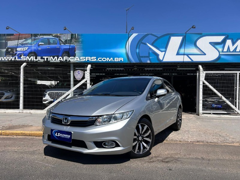 HONDA CIVIC SEDAN LXR 2.0 FLEXONE 16V AUT. 4P 2014/2014 LS MULTIMARCAS VENÂNCIO AIRES / Carros no Vale HONDA CIVIC SEDAN LXR 2.0 FLEXONE 16V AUT. 4P 2014/2014 LS MULTIMARCAS VENÂNCIO AIRES / Carros no Vale